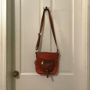 Steve Madden Orange Crossbag with multiple pockets